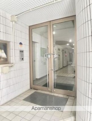 落合ミュージックハイム[1R/25.8m2]のエントランス1