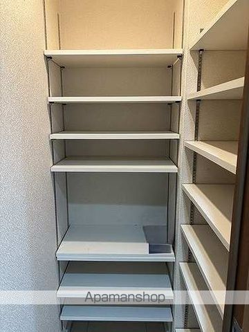 ロイヤルガーデン桜町二丁目の内装写真
