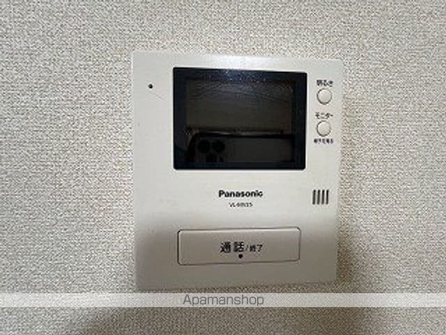 日商岩井牛田マンションの内装写真