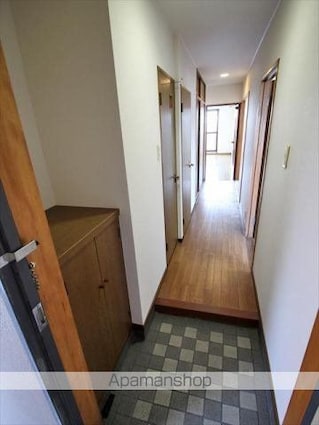 フェニックス山越[3LDK/72m2]の玄関