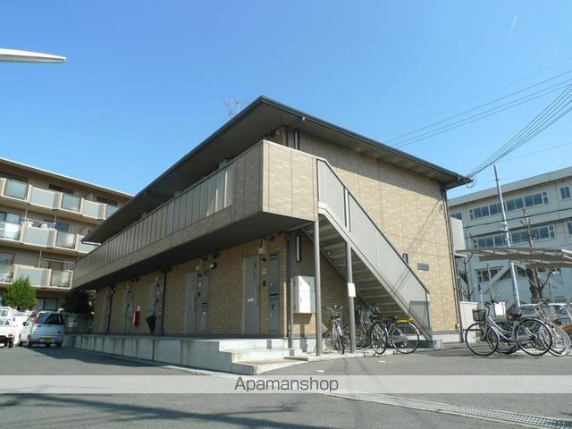 コンフォールヴィル木田元宮の玄関写真
