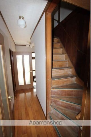 呉市 2階建 築47年の内装写真
