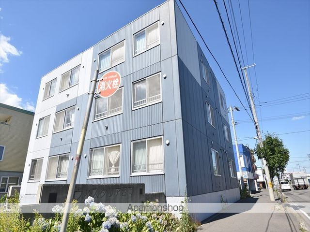 ウィスタリア西岡の外観写真