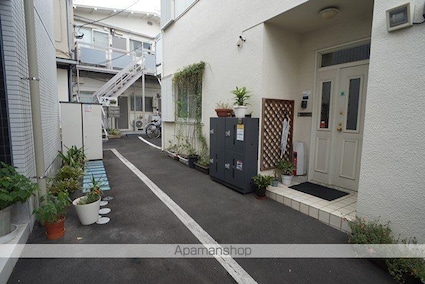 東京都新宿区住吉町[1K/18.9m2]の外観4
