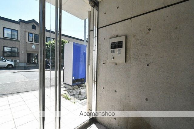 ファインブルーム学園前の玄関写真