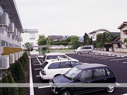 レオパレスアツモリ[1K/23.18m2]の駐車場