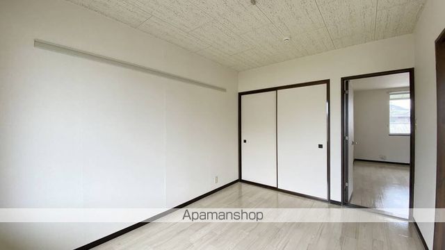 クレセント松新の内装写真
