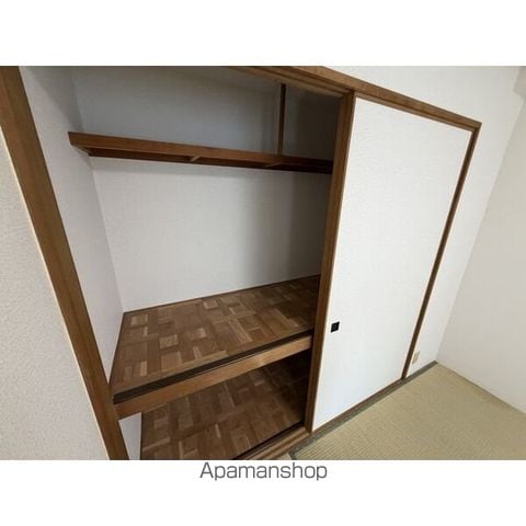 ホワイトテムの内装写真