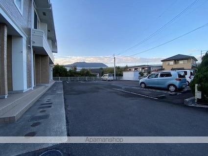 フルールＭ２[1LDK/41.98m2]の駐車場