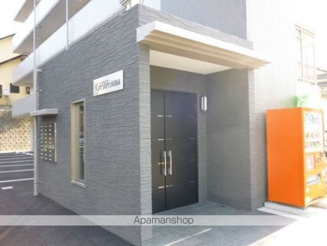 クレストリー長嶺南の玄関写真