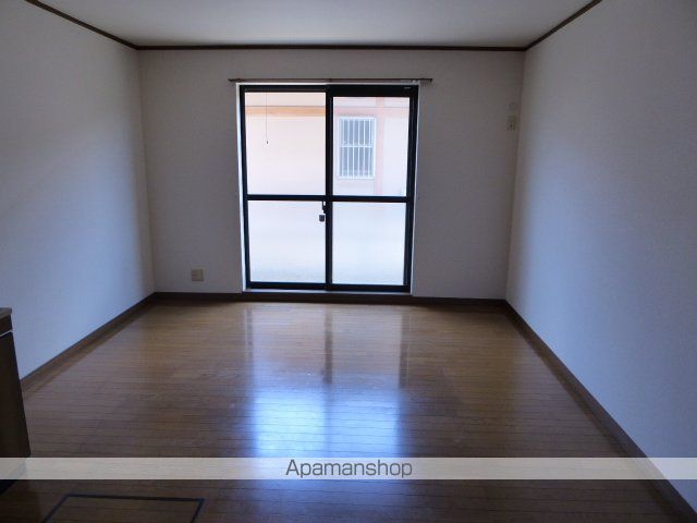 DUPLEX 西島IIの内装写真