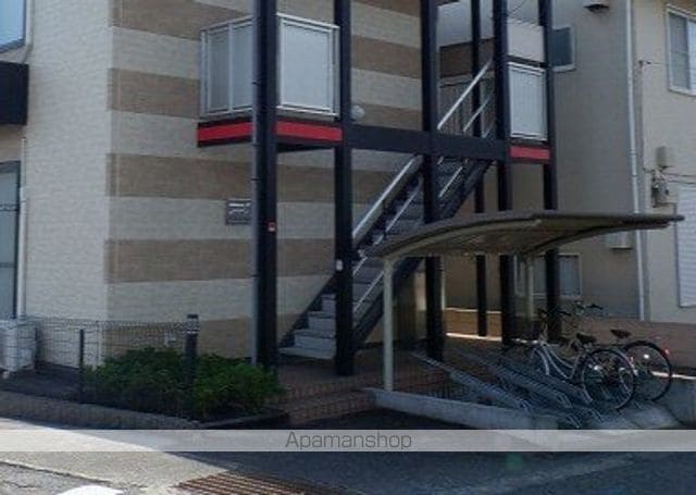 レオパレス広貴Cの玄関写真