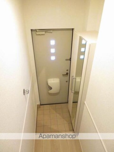 東京都八王子市滝山町２丁目[1LDK/46.9m2]の玄関