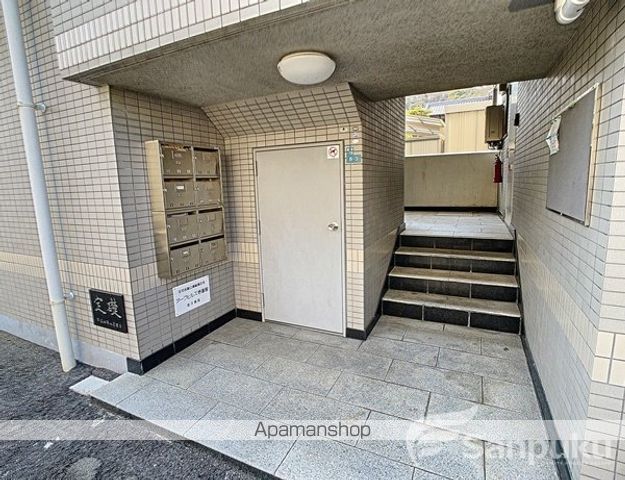 アークヒルズ壱番館の玄関写真