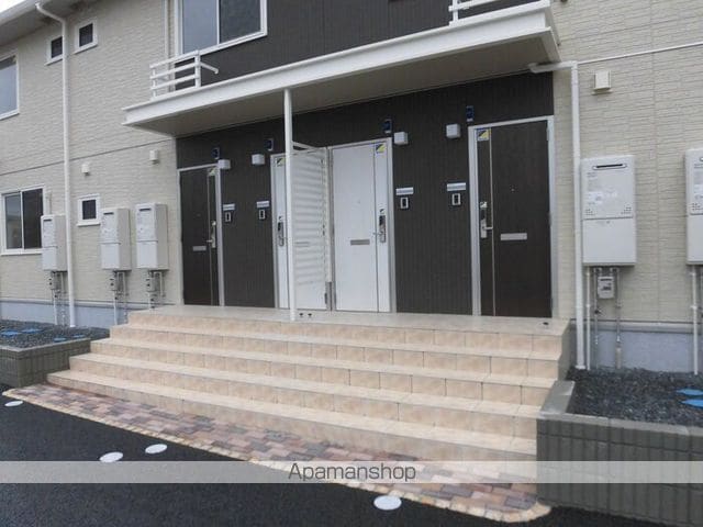 パストラル Bの玄関写真