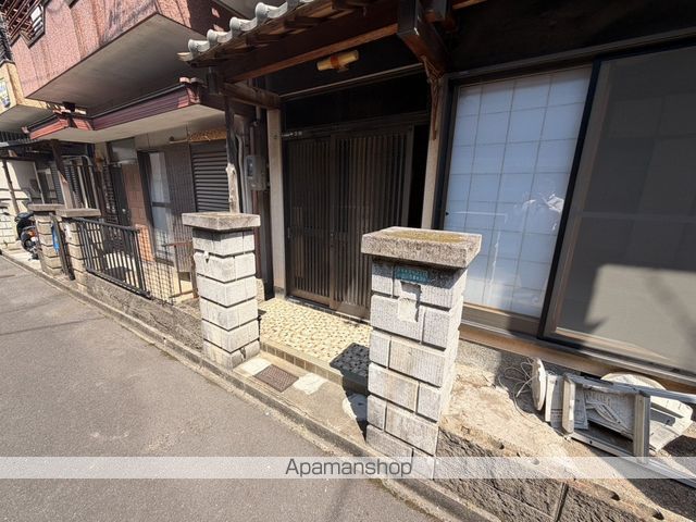 片町線 長尾駅 徒歩23分 2階建 築47年の玄関写真