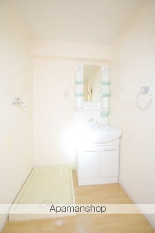 ヒカリホールディングスビルの内装写真