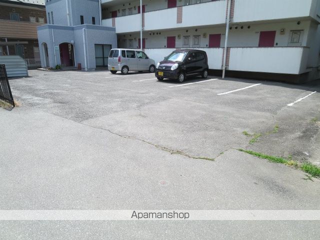 ワイズガーデンの外観写真
