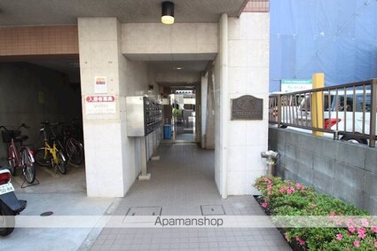 メインステージ中野弥生町[1R/20.08m2]のエントランス2
