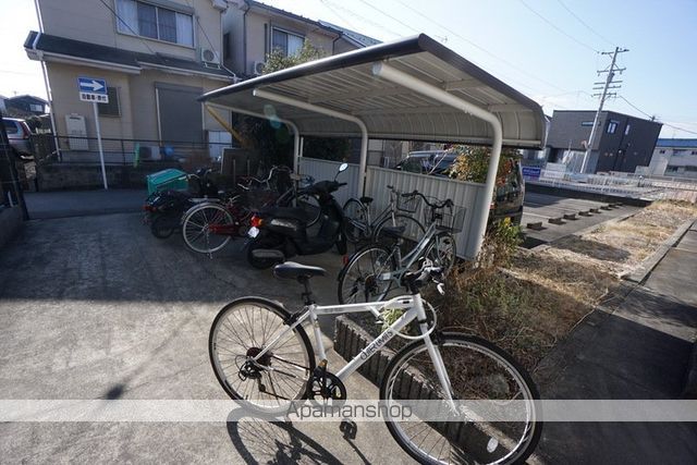 フレグランス郷前の玄関写真