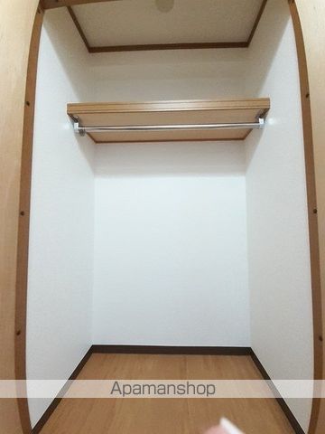 伊予鉄道本町線 本町六丁目駅 徒歩8分 4階建 築29年の内装写真