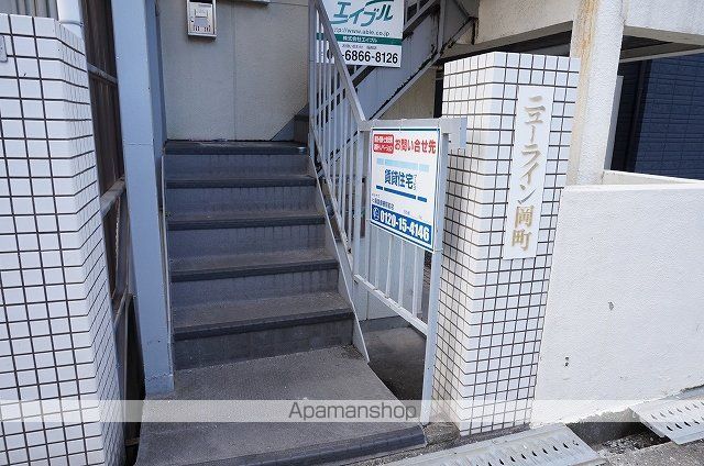 NK岡町の玄関写真