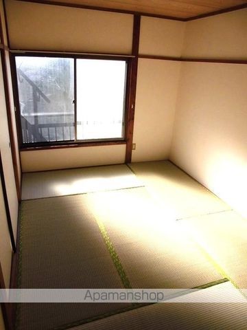 ガーデン関口の内装写真