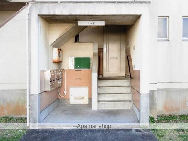 ビレッジハウス鷲津1号棟の玄関写真