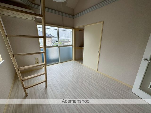 ハイツ市川第4の内装写真
