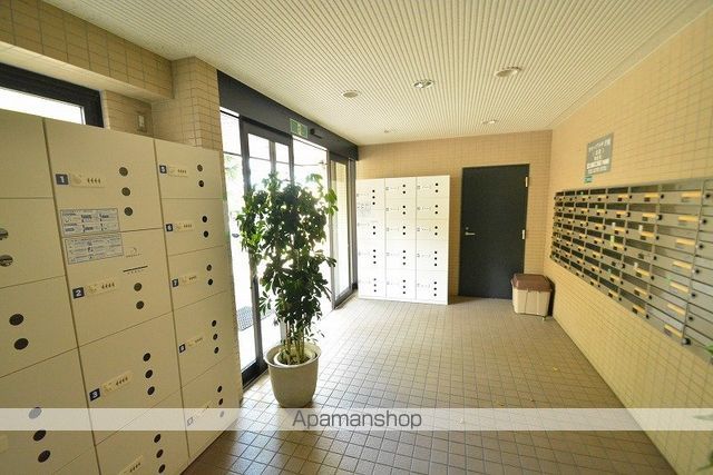 カヤバプラザF館の玄関写真