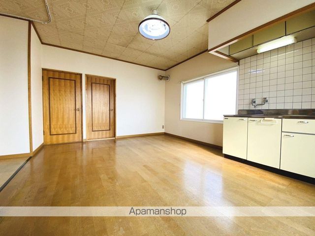 ファミール高野 1号館の内装写真