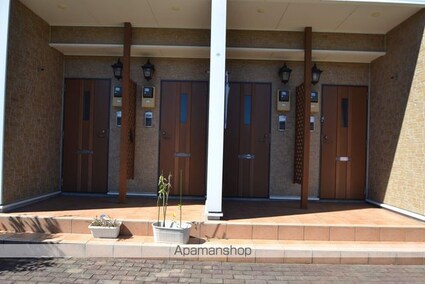 プラシードＢ[2DK/44.82m2]のエントランス2