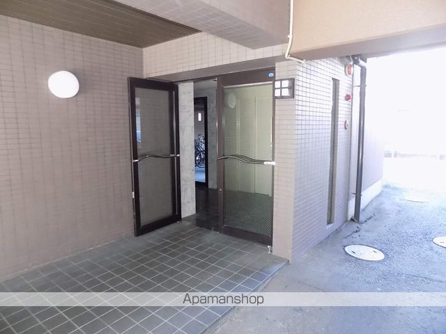 アストリー赤城の玄関写真