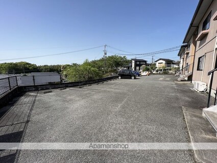 メゾン・ソレイユ　Ａ棟[2K/42.7m2]の駐車場