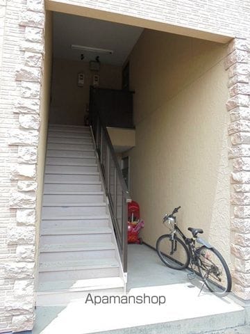 ハイツラニカイの玄関写真