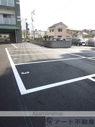Ｍｉｎｔ　Ｅｌｖｉｔａ[1LDK/37.4m2]の駐車場
