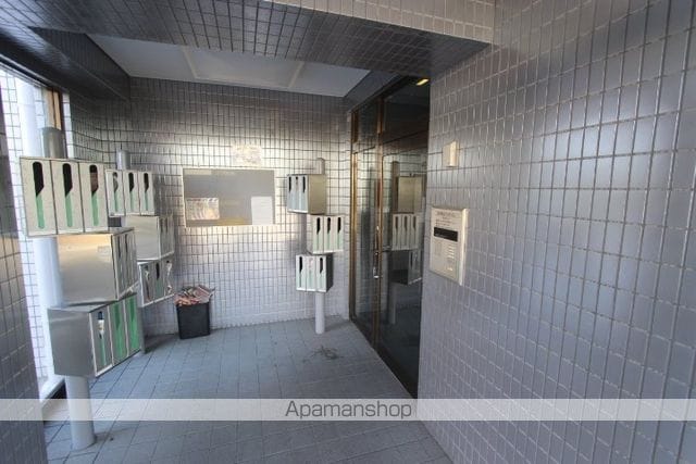 プラーティット本中山の玄関写真