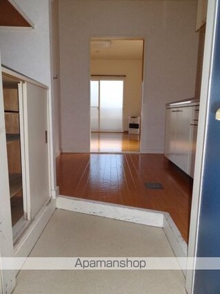 メゾンα[1K/23.14m2]の玄関2