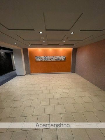レジディア武蔵小杉の玄関写真