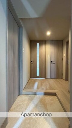 ラグゼナ八王子寺町[2LDK/67.45m2]の玄関