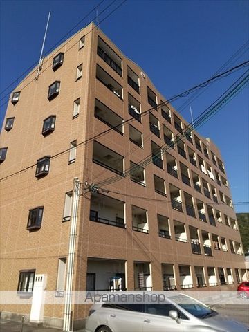 和歌山市紀三井寺のマンションの外観1