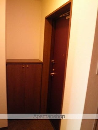 クレアシオン新中野[1K/21.68m2]の玄関