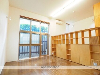 ＮＴＰＲレジデンス下馬[1R/40.94m2]のリビング・居間