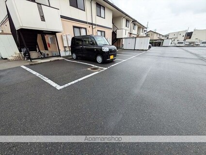 フォンティーヌ　Ｃ棟[3DK/53.66m2]の駐車場