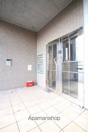 岡山県岡山市北区下中野[3LDK/93.42m2]のエントランス3