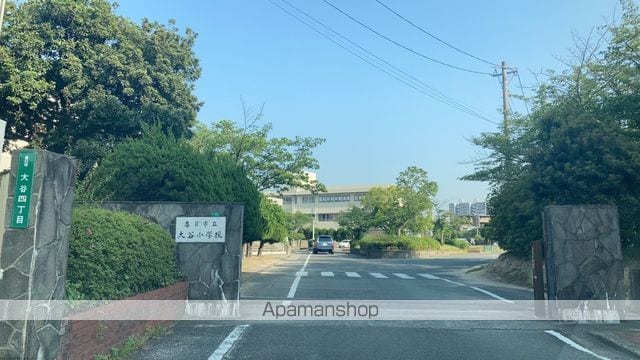 グランドルー春日A棟の周辺写真