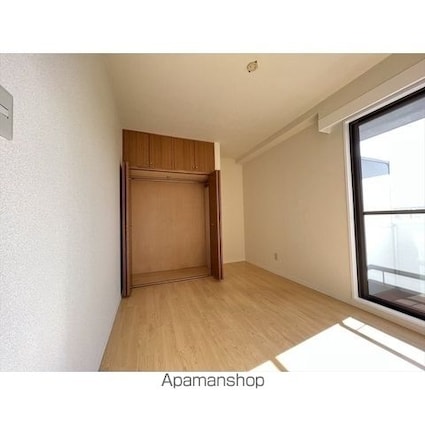 ザ・クレスト[3LDK/64.25m2]の収納