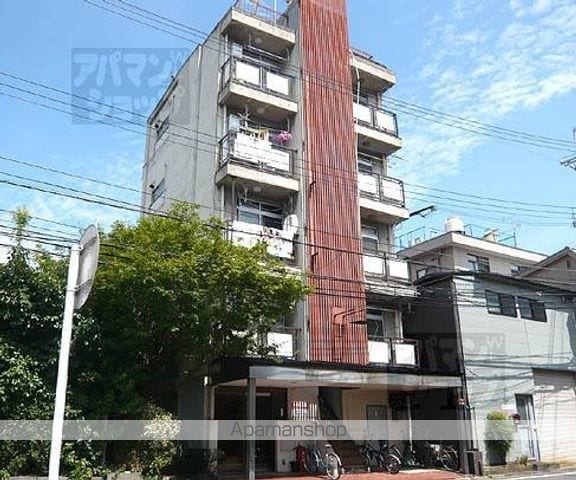 山本マンションの外観写真