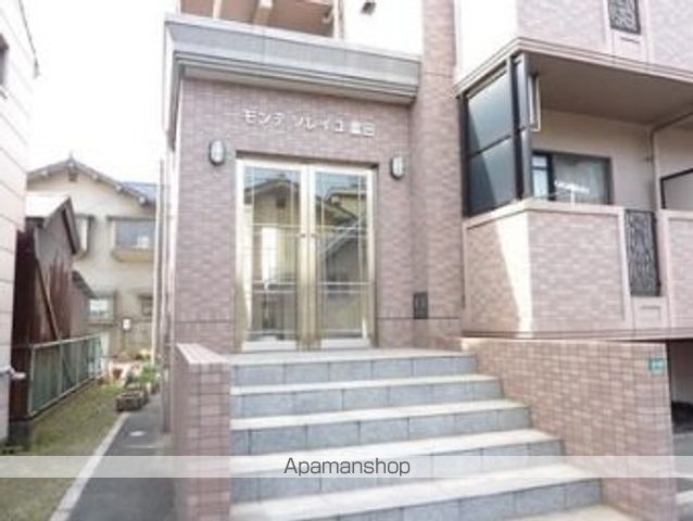 モンテソレイユ冨田の玄関写真
