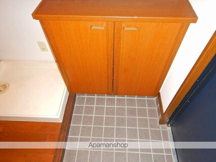 ハイツはと[2LDK/57m2]の玄関